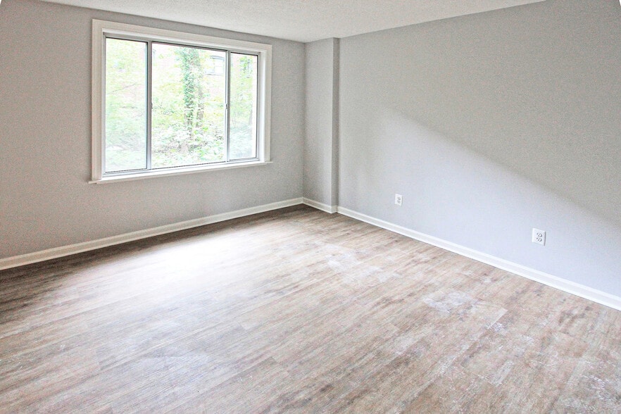 Building Photo - 1730 Arlington Blvd