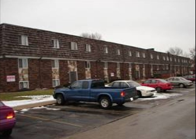 604 St. Louis Ave - Carnaby Square Apartments