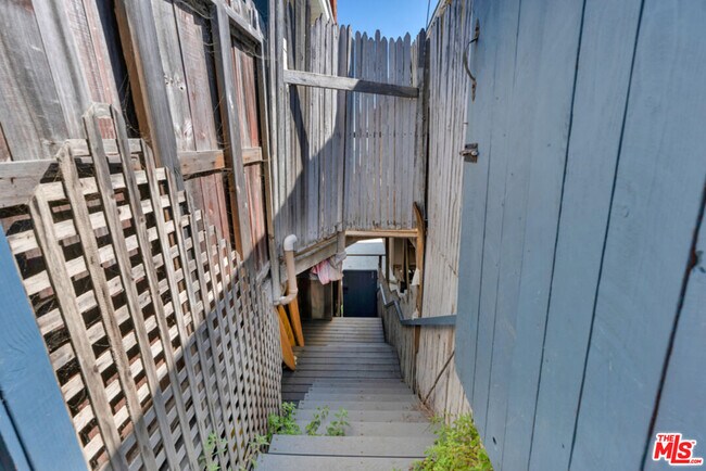 Building Photo - 24528 Malibu Rd