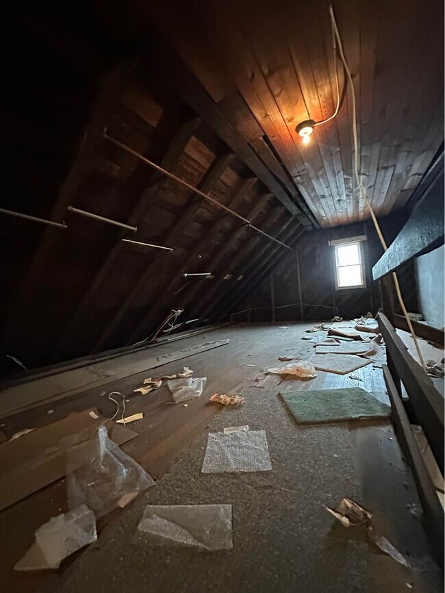 Building Photo - 1250 S 6th Ave