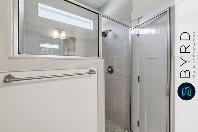 Building Photo - 8406 Freebridge Rd