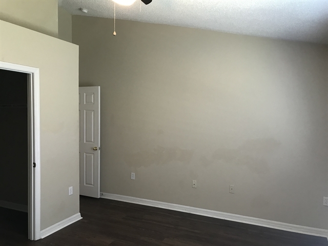 Building Photo - 6606 Gentle Oaks Dr N