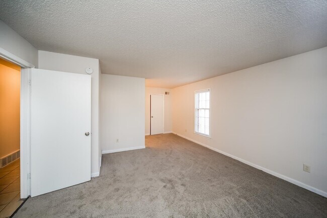 Building Photo - 6145 Shadowfall Cove