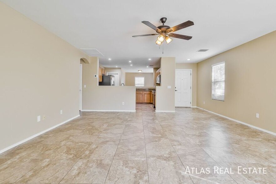 Building Photo - 2965 W Dancer Ln