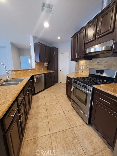 Building Photo - 74 Rosenblum