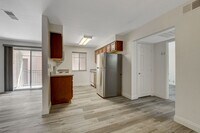 Building Photo - SINGLE BEDROOM CONDO IN GUARD GATED COMMUN...