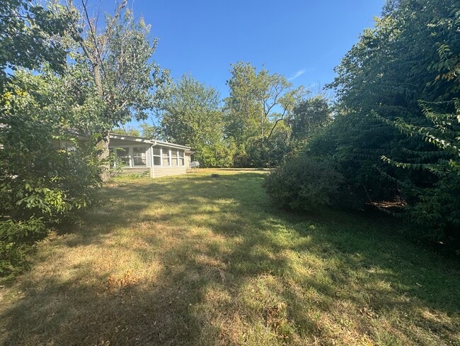 Building Photo - 134 Madison Dr