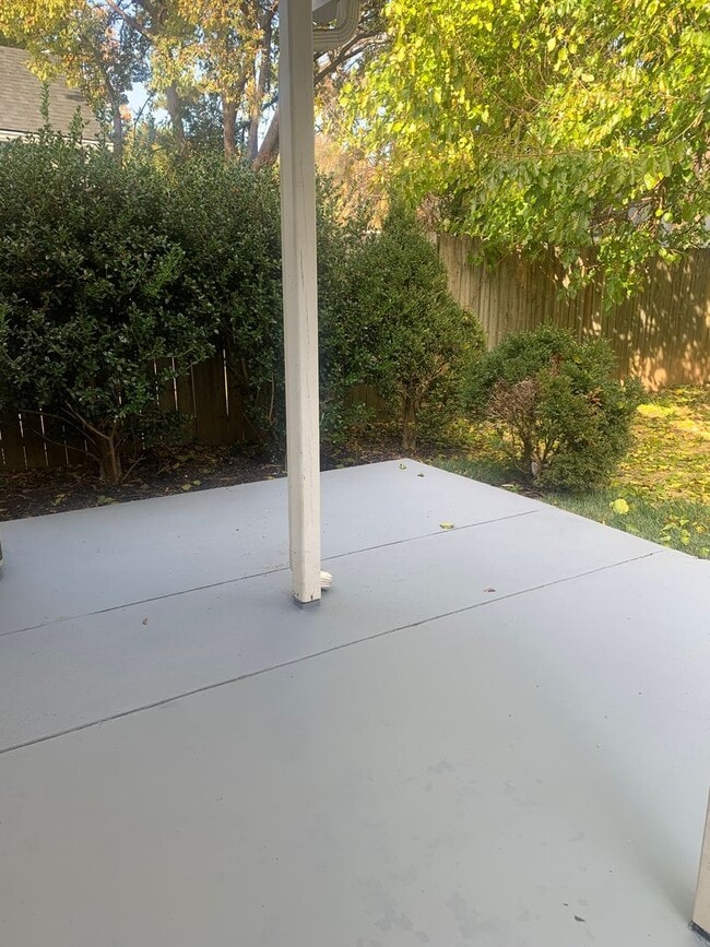 Building Photo - GREAT LOCATION!  Charming Crescent Hill Home