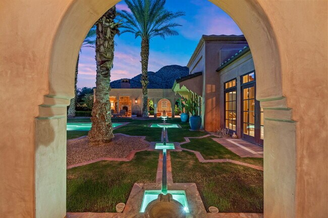 Building Photo - 1650 Ave Sevilla