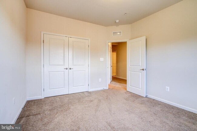 Building Photo - 426 Exchange Avenue