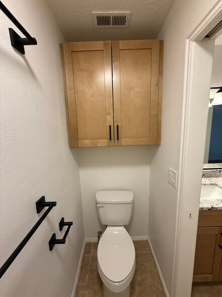 Building Photo - 556 S 1100 E