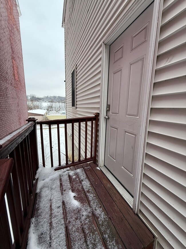 Building Photo - 921 Philadelphia St