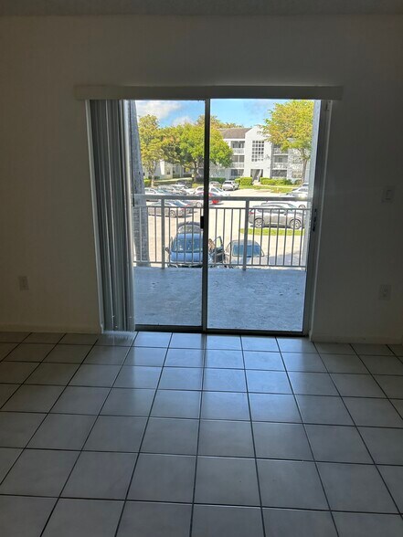 Building Photo - 8600 SW 212th St