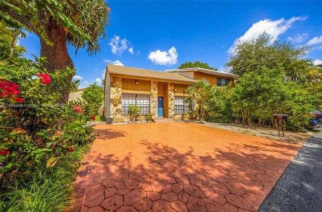 Building Photo - 7380 SW 114th Pl