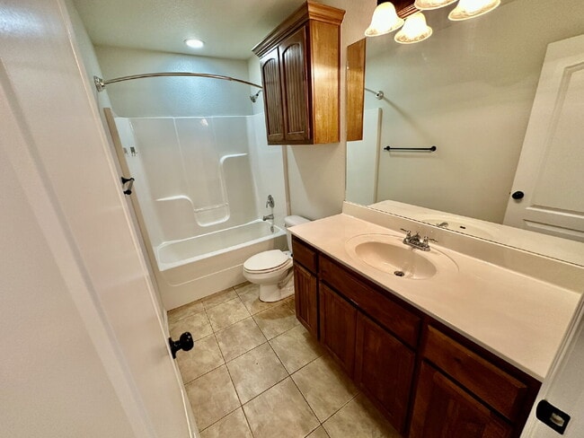 Building Photo - 441 Sorrento Dr