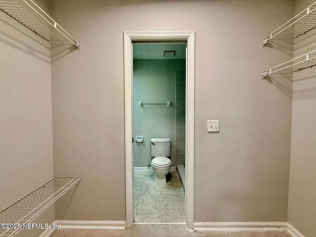 Building Photo - 3801 Crown Point Rd