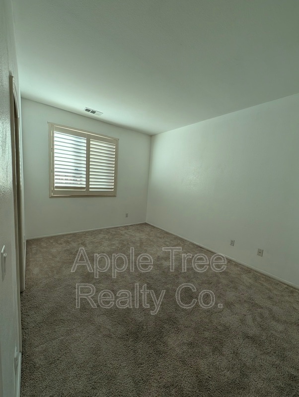 Building Photo - 1560 Gazebo Ln