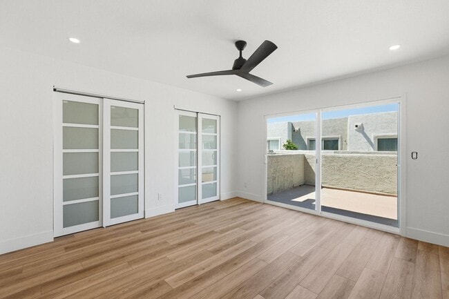 Building Photo - 122 S Hardy Dr