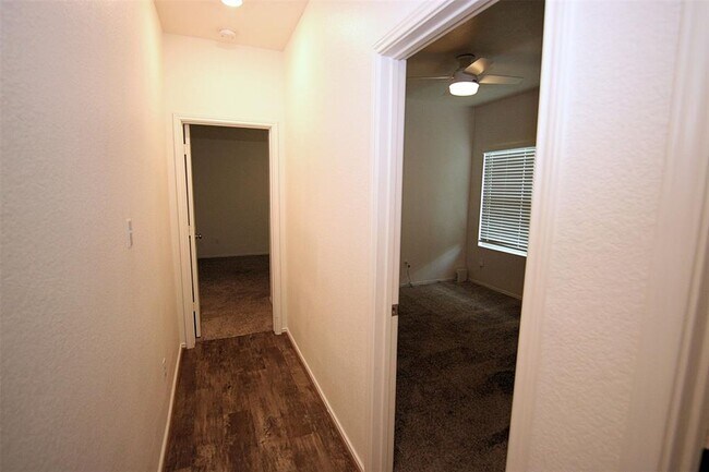 Building Photo - 299 Emerald Green Trail
