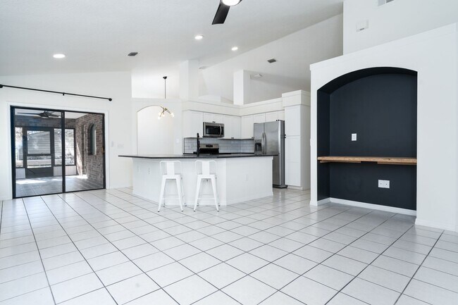 Building Photo - Wonderful