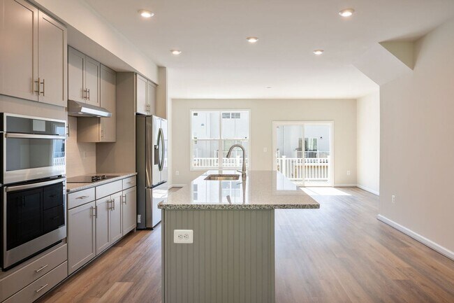 Building Photo - 2864 Sweetbay St