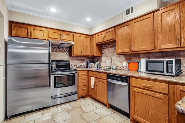 Building Photo - A must see Dallas Condo!