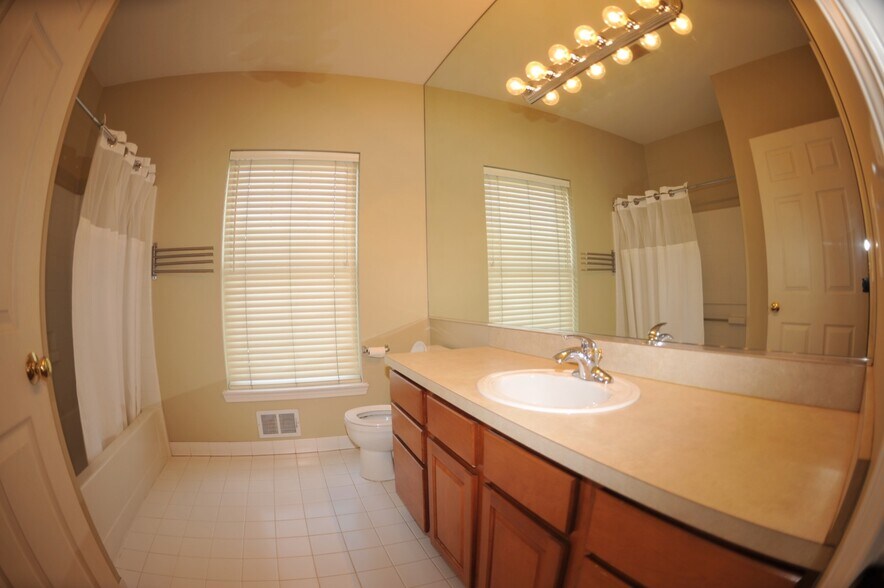 Building Photo - 25642 Portico Ln