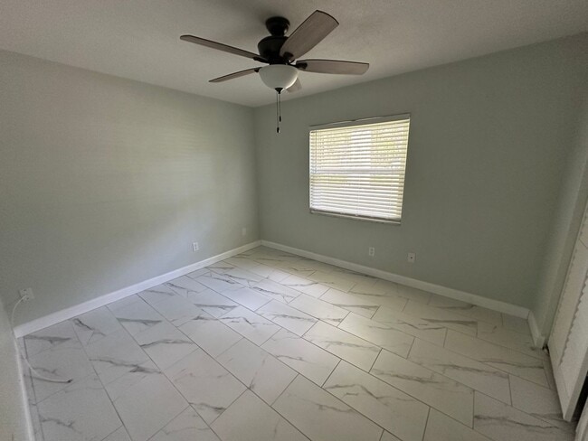 Building Photo - Fully remodeled 3/2 home for rent in the h...