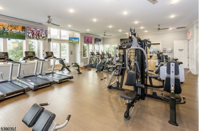 Building Photo - 2 Vanderbilt Blvd