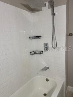 Building Photo - 912 E St Clair St