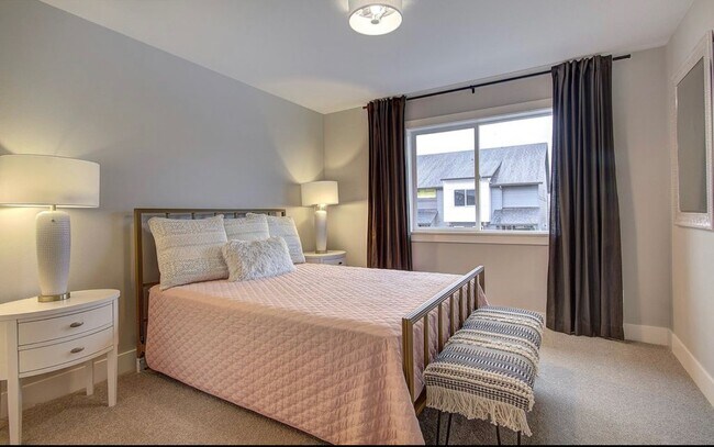 Building Photo - 12051 NE 109th St