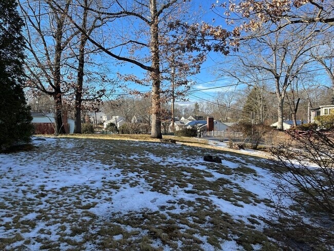 Building Photo - 2 S Sherwood Ave