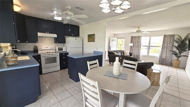 Building Photo - 13398 Ballon Ave