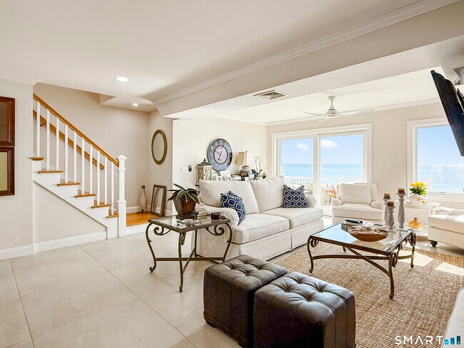 Building Photo - 41 Hillside Ave