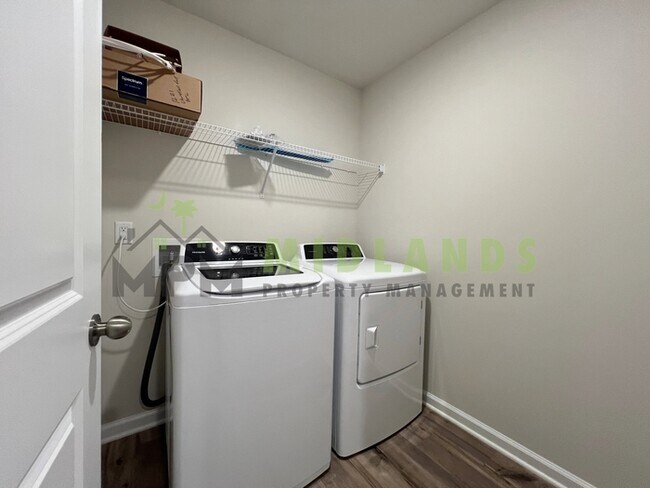 Building Photo - 1221C Champions Rest