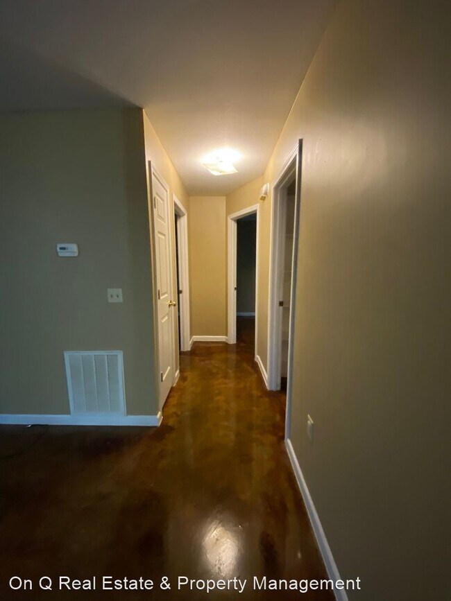Building Photo - 2 br, 1 bath House - 391 Brian