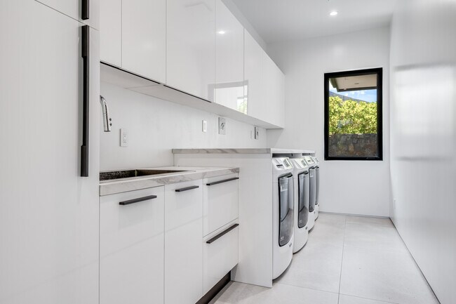 Building Photo - 16 Kumu Niu Pl