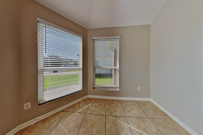 Building Photo - 16624 Foursquare Dr