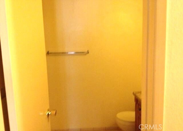Building Photo - 1008 Las Lomas Dr
