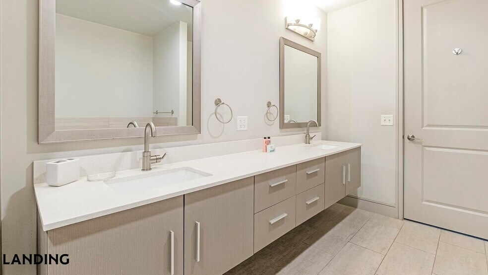 Building Photo - 1414 Wood Hollow Dr