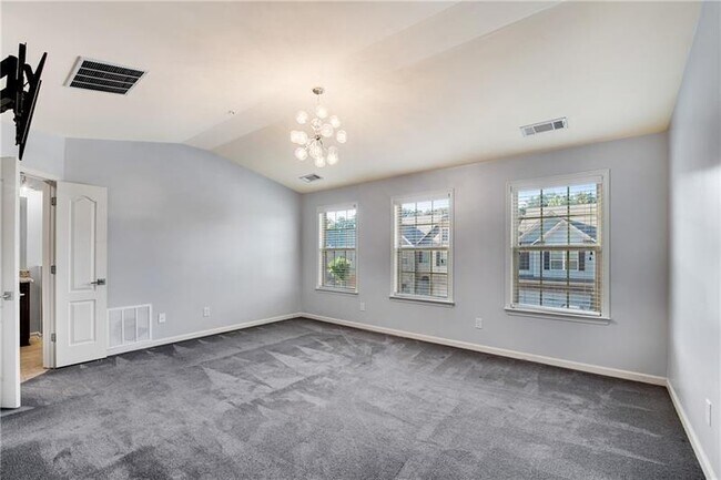 Building Photo - 2242 Knoxhill View