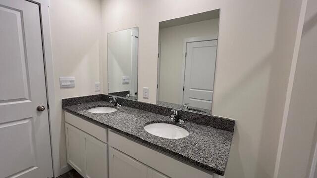 Building Photo - 4266 Scenic Dr SE