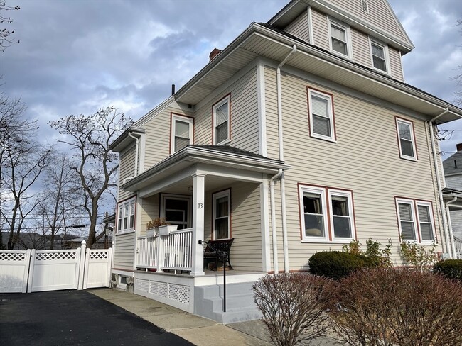 Primary Photo - 13 Union St