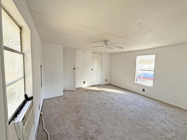 Building Photo - 260 Ponderosa Ln