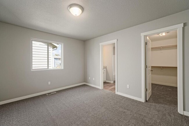 Building Photo - 4293 Ash Grove Dr NE