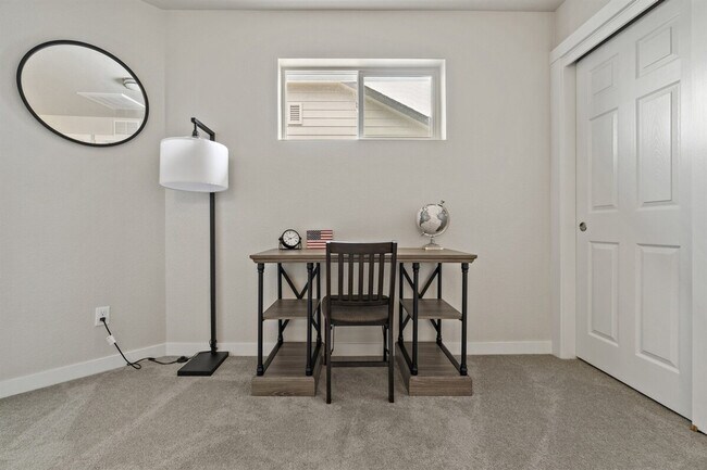 Building Photo - 2646 W Snyder St