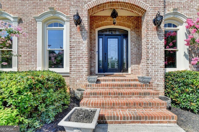 Building Photo - 8910 Pinehurst Cove