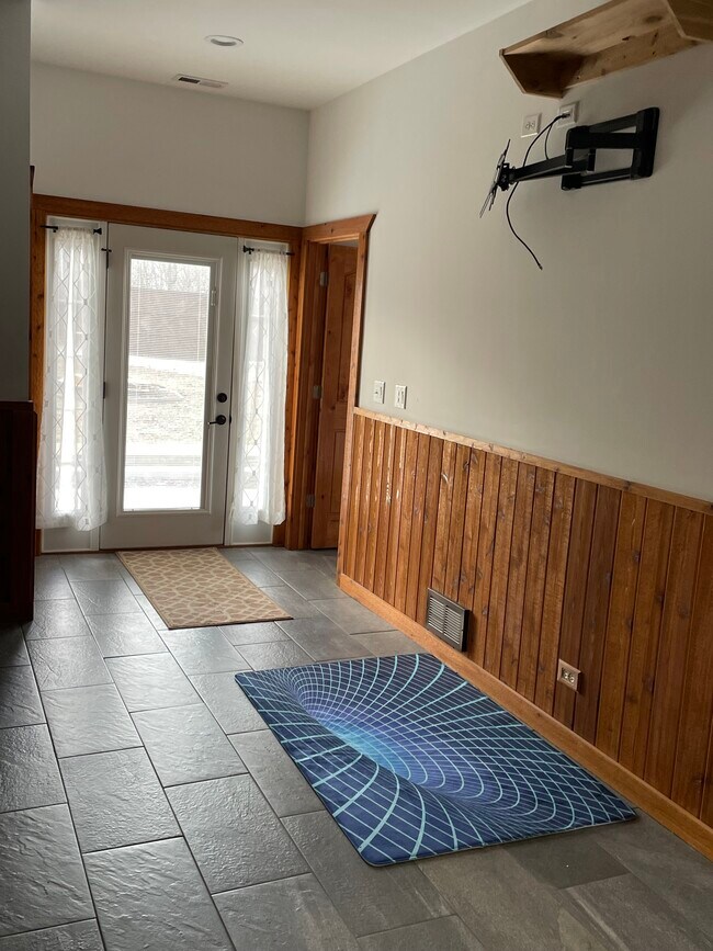 Building Photo - 25990 W Kathryn Dr