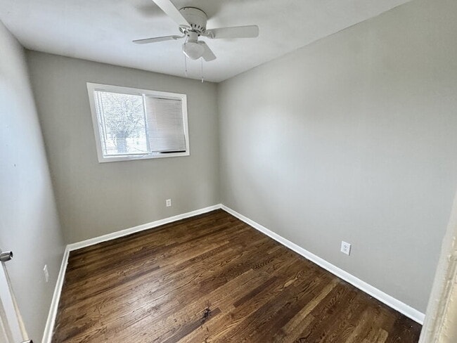 Building Photo - 735 Ledbetter Ave