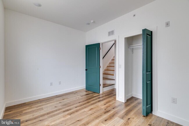 Building Photo - 4243 Mantua Ave